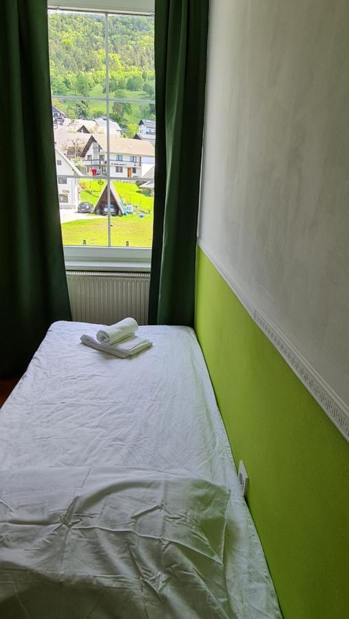 Guesthouse Osvald Жировниця Екстер'єр фото