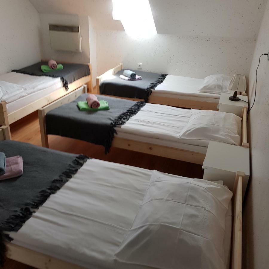 Guesthouse Osvald Жировниця Екстер'єр фото