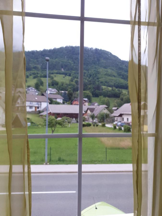 Guesthouse Osvald Жировниця Екстер'єр фото