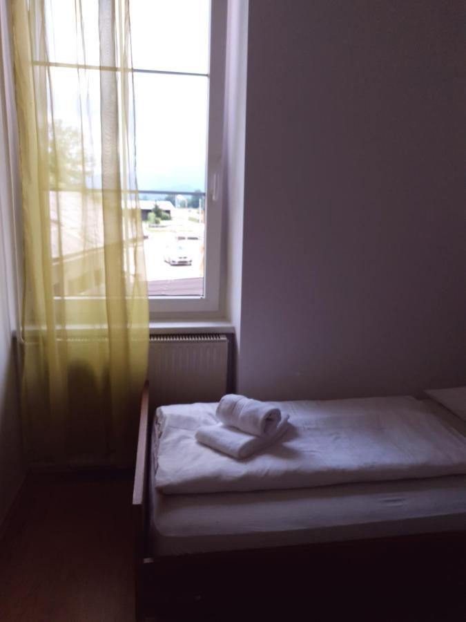 Guesthouse Osvald Жировниця Екстер'єр фото