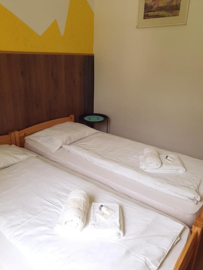 Guesthouse Osvald Жировниця Екстер'єр фото