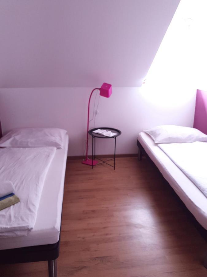 Guesthouse Osvald Жировниця Екстер'єр фото