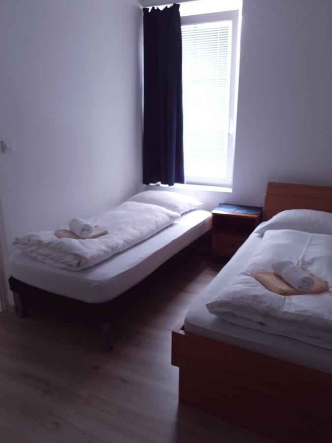 Guesthouse Osvald Жировниця Екстер'єр фото