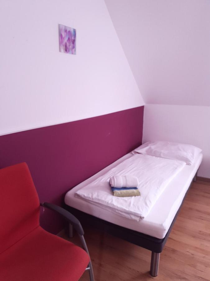 Guesthouse Osvald Жировниця Екстер'єр фото
