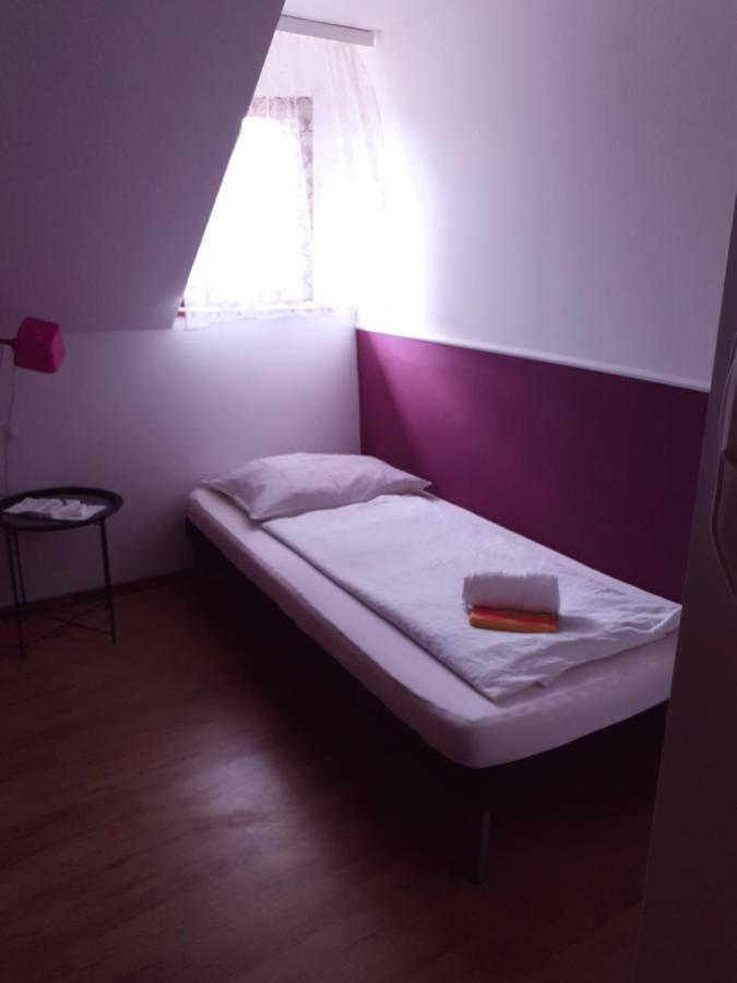 Guesthouse Osvald Жировниця Екстер'єр фото