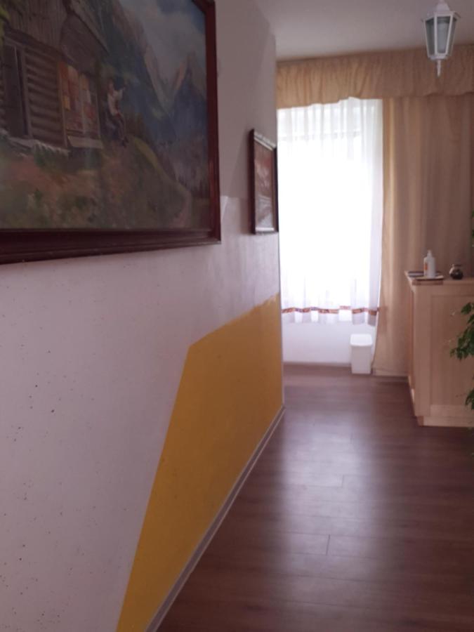Guesthouse Osvald Жировниця Екстер'єр фото